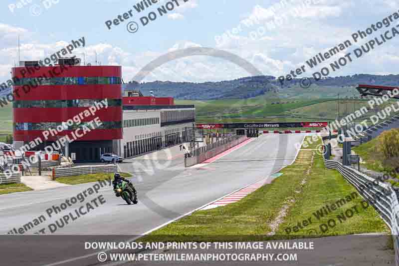 cadwell no limits trackday;cadwell park;cadwell park photographs;cadwell trackday photographs;enduro digital images;event digital images;eventdigitalimages;navarra;no limits trackdays;peter wileman photography;racing digital images;trackday digital images;trackday photos